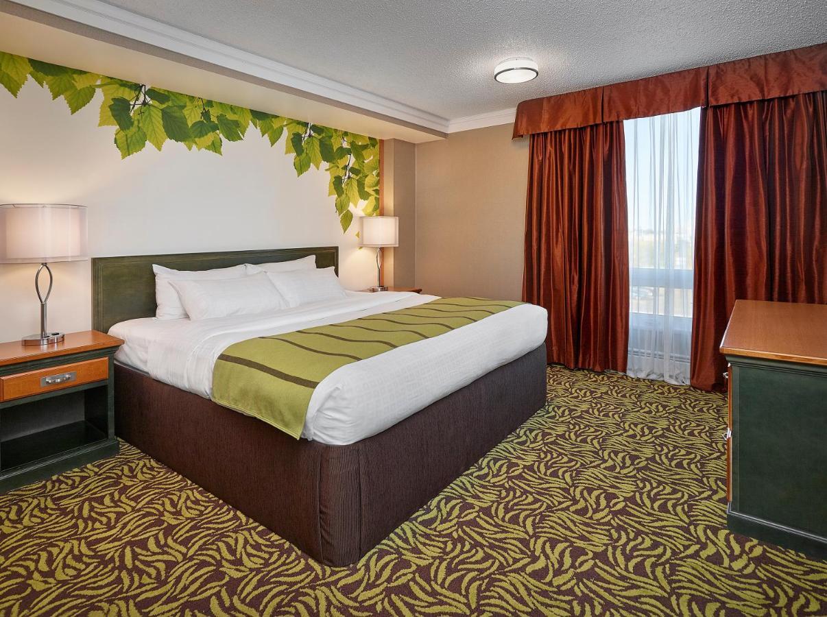 Varscona Hotel On Whyte Эдмонтон Экстерьер фото
